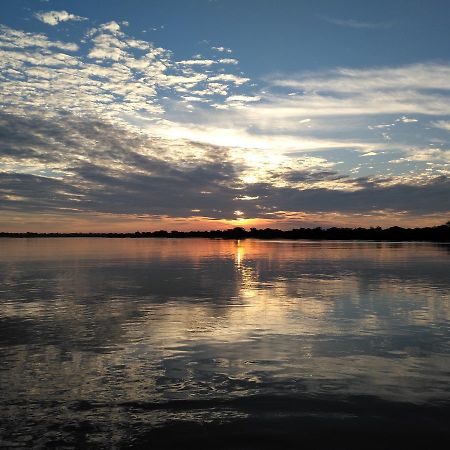 Caprivi Houseboat Safari Lodge Катима Мулило Екстериор снимка