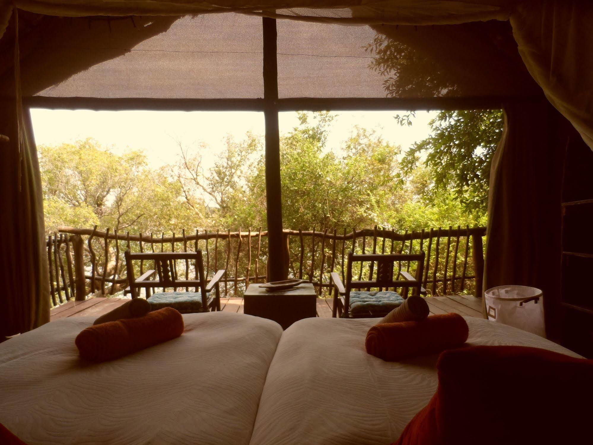 Caprivi Houseboat Safari Lodge Катима Мулило Екстериор снимка