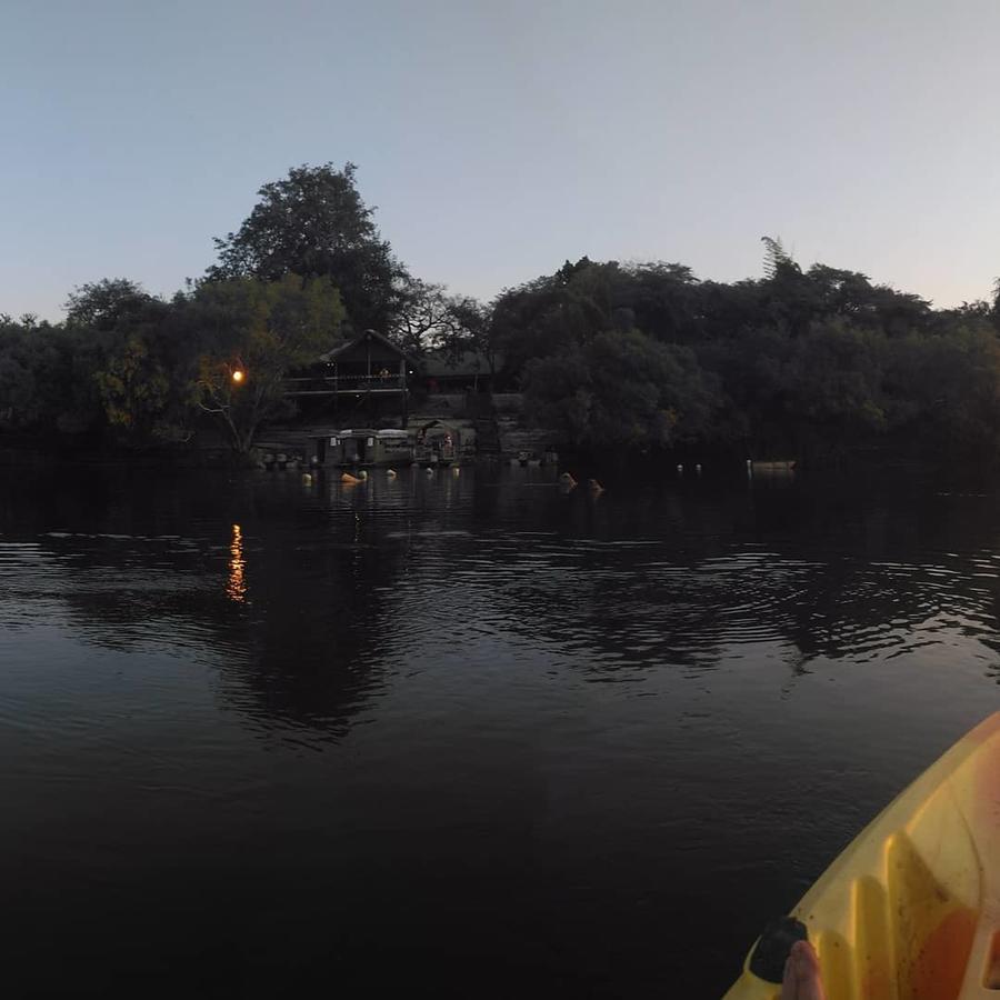 Caprivi Houseboat Safari Lodge Катима Мулило Екстериор снимка