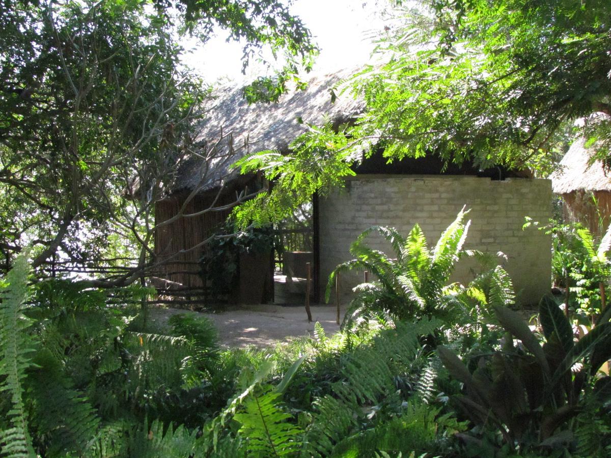 Caprivi Houseboat Safari Lodge Катима Мулило Екстериор снимка
