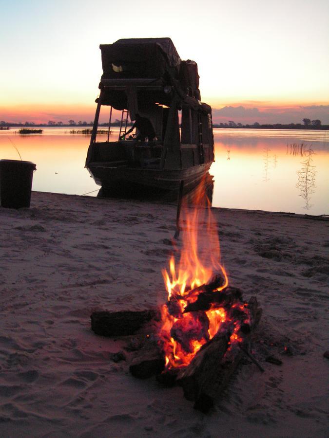 Caprivi Houseboat Safari Lodge Катима Мулило Екстериор снимка